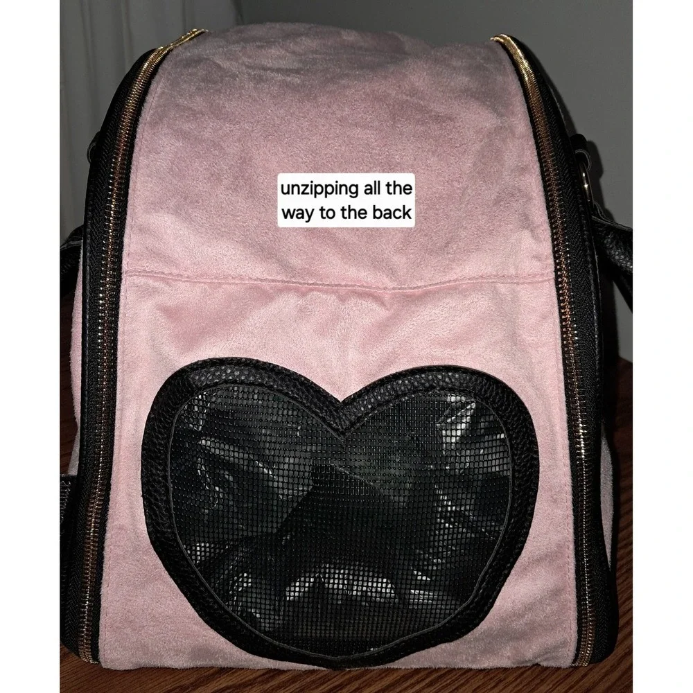 Juicy Couture Fashionable Pet Carrier, Pink with black trim and gold hardware‎ - Picture 7 of 8
